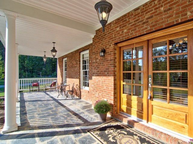 1009 Sabre Ct, Chapel Hill, NC 27516