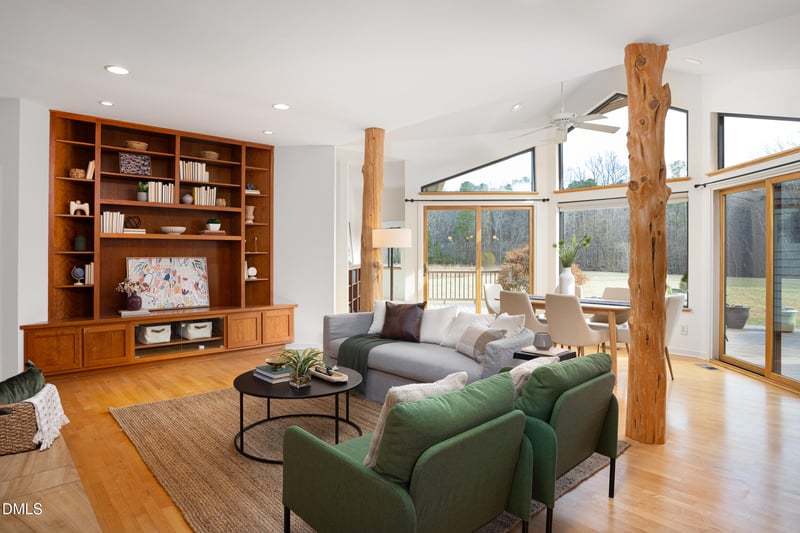 1009 Starfield Cir, Hillsborough, NC 27278