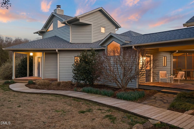 1009 Starfield Cir, Hillsborough, NC 27278