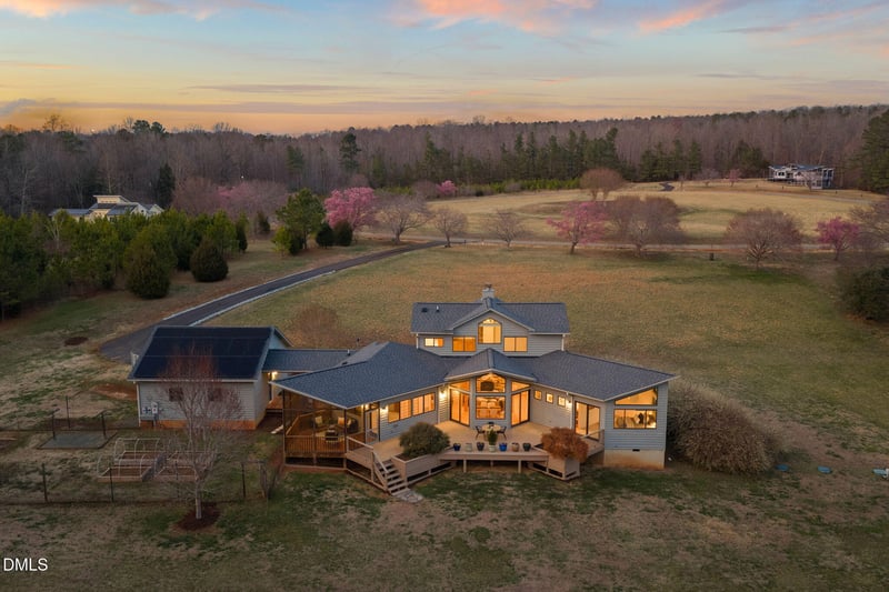 1009 Starfield Cir, Hillsborough, NC 27278