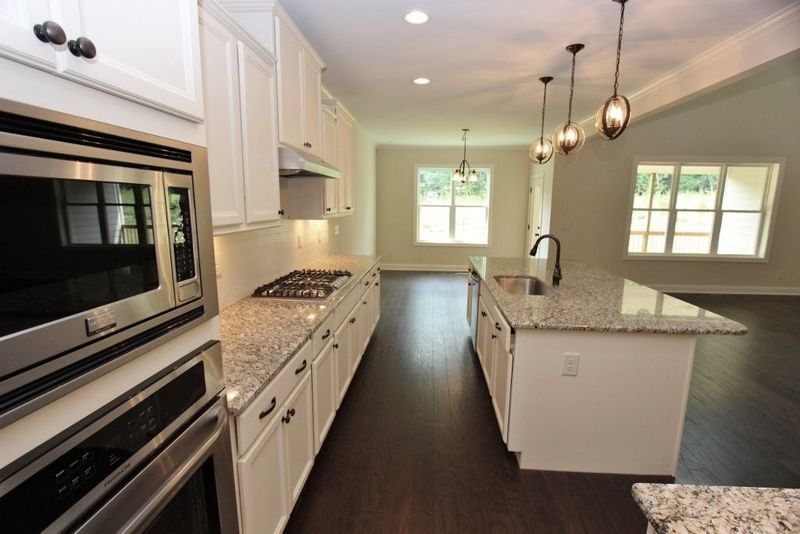 1009 Traditions Ridge Dr, Wake Forest, NC 27587