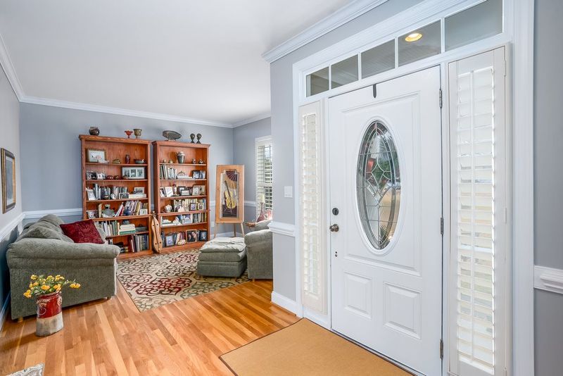 1009 Turner Meadow Dr, Raleigh, NC 27603