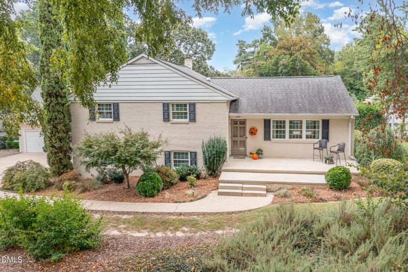 1009 Westwood Dr, Raleigh, NC 27607