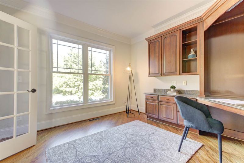 1009 Winterborne Dr, Cary, NC 27519