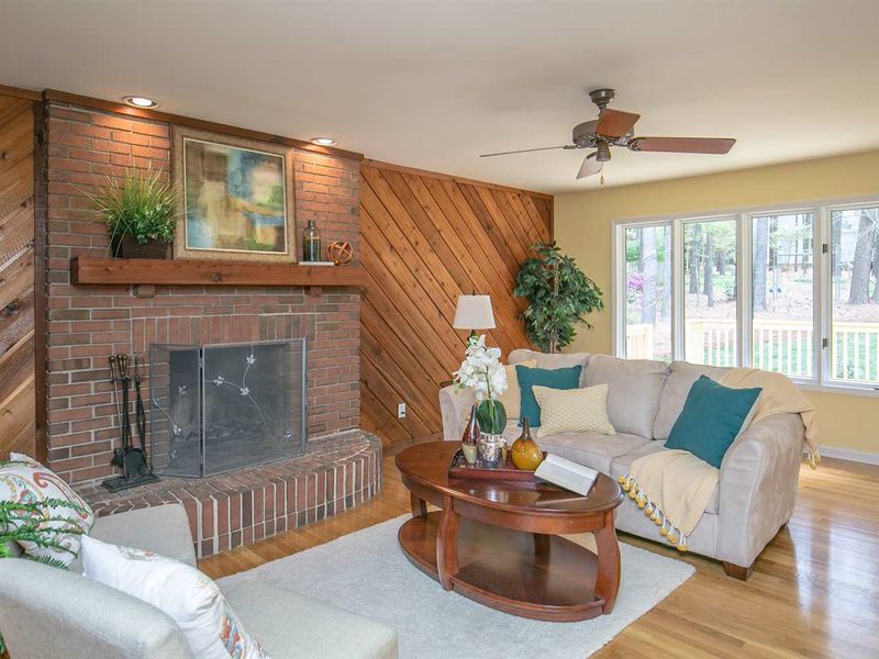101 Abernathy Ct, Cary, NC 27511