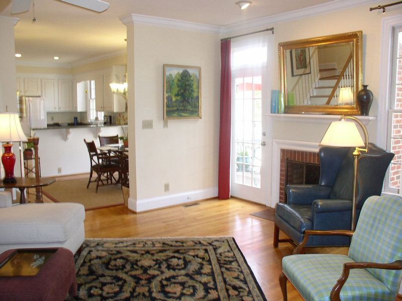 101 Adams Way, Chapel Hill, NC 27516