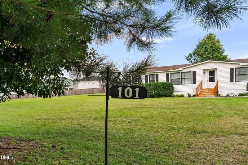 101 Ander Ln, Willow Springs, NC 27592