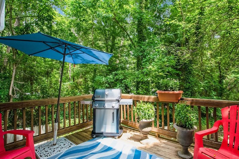 101 Ashton Hall Ln, Raleigh, NC 27609