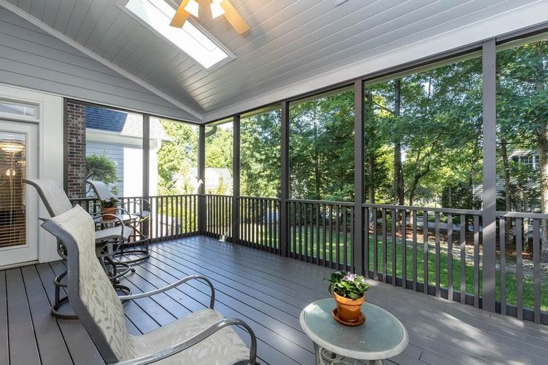 101 Barnbridge Ct, Cary, NC 27519