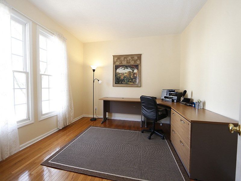 101 Bell Arthur Dr, Cary, NC 27519