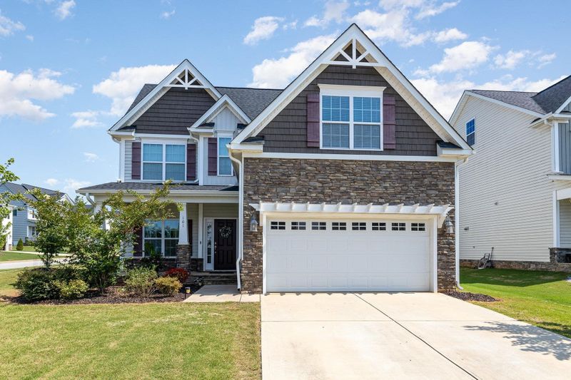 101 Belleforte Park Cir, Garner, NC 27529