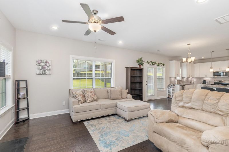 101 Belleforte Park Cir, Garner, NC 27529
