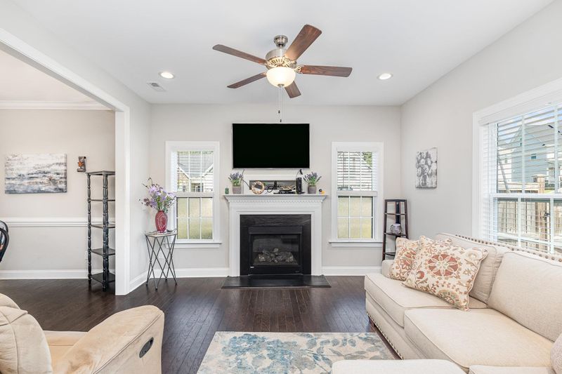 101 Belleforte Park Cir, Garner, NC 27529