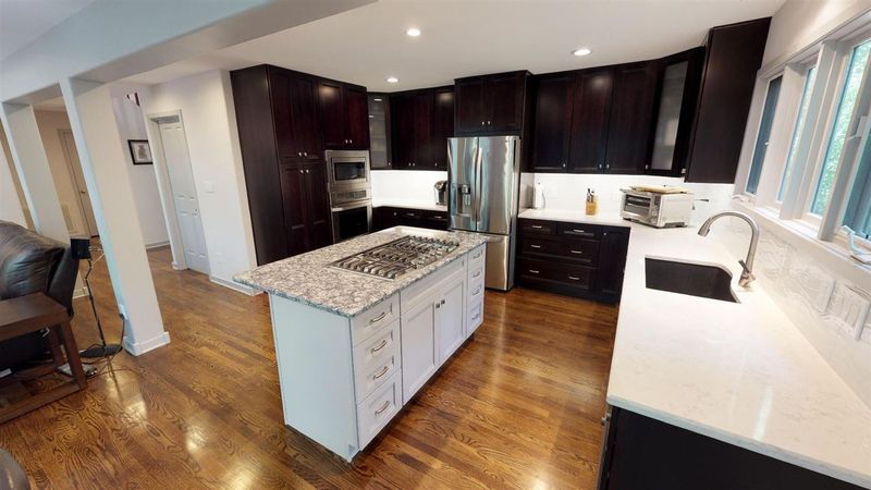 101 Birkhaven Dr, Cary, NC 27518