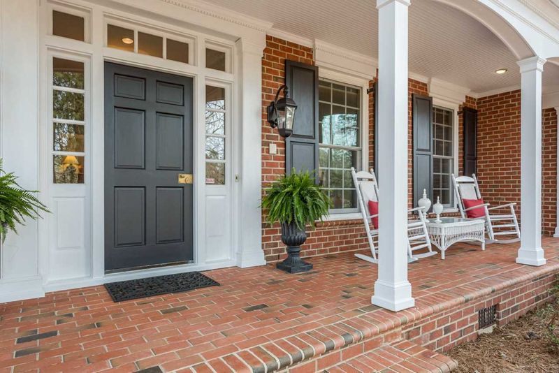 101 Black Oak Pl, Chapel Hill, NC 27517