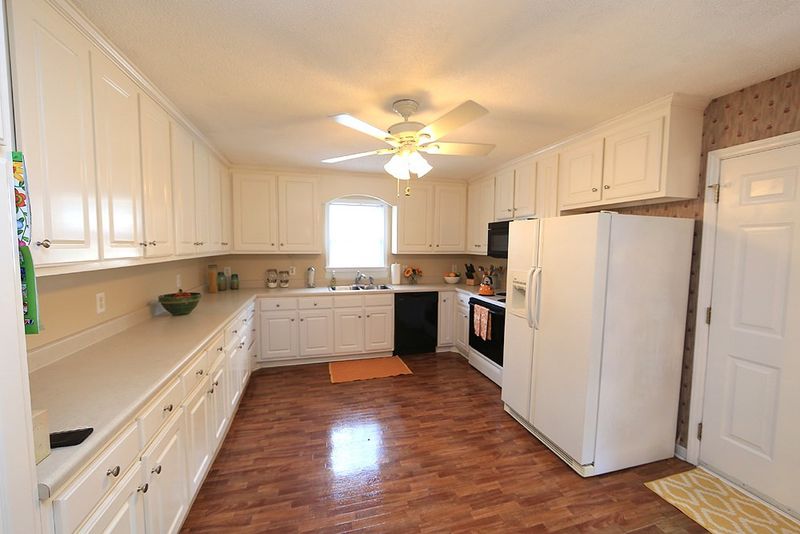 101 Blackthorne Pl, Garner, NC 27529