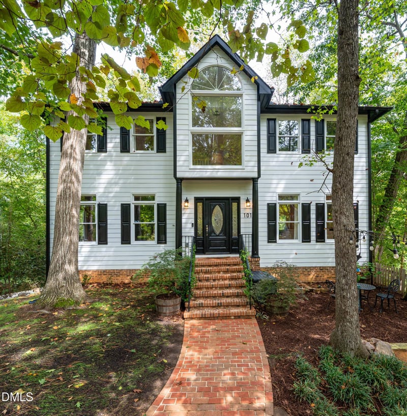 101 Braswell Ct, Chapel Hill, NC 27516