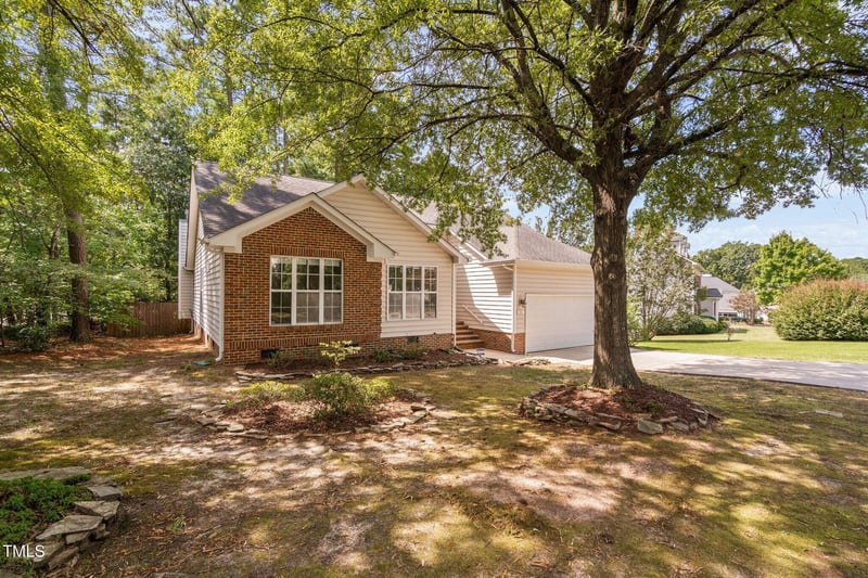 101 Breckenwood Dr, Cary, NC 27513