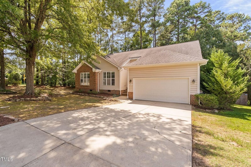 101 Breckenwood Dr, Cary, NC 27513
