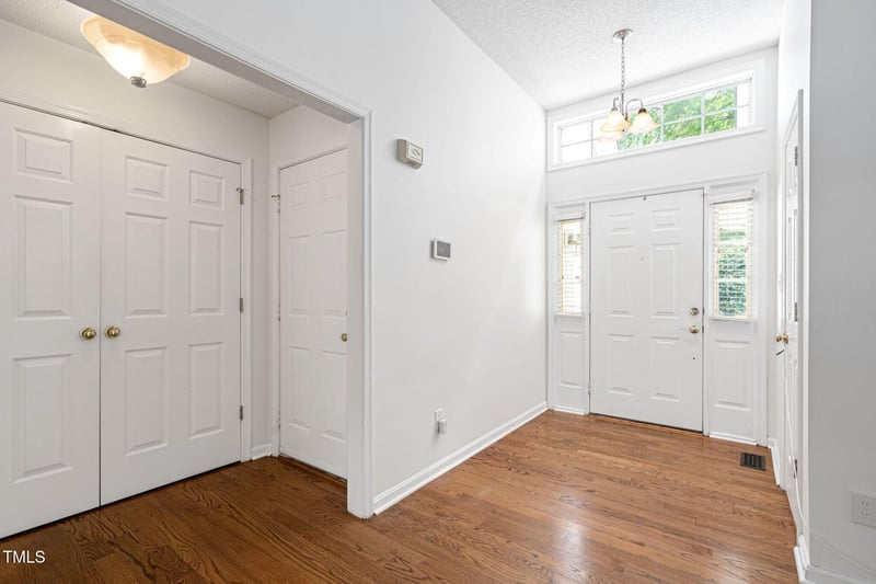 101 Breckenwood Dr, Cary, NC 27513
