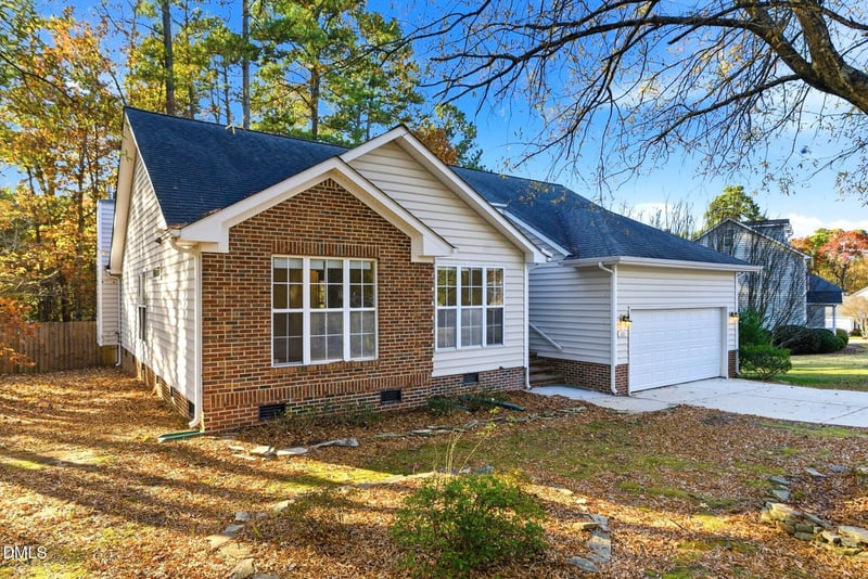 101 Breckenwood Dr, Cary, NC 27513