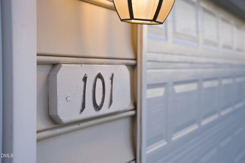 101 Breckenwood Dr, Cary, NC 27513