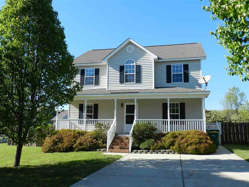 101 Breezewood Ln, Clayton, NC 27520
