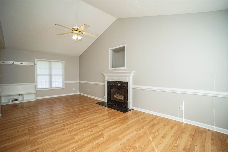 101 Breland Dr, Clayton, NC 27520
