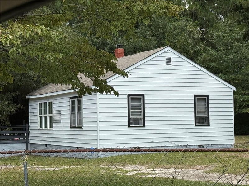 101 Bremer St, Fayetteville, NC 28303