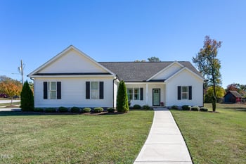 101 Briarwood Ct, Louisburg, NC 27549