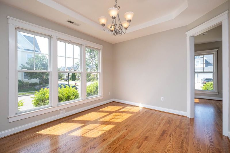 101 Bridgegate Dr, Cary, NC 27519