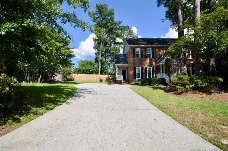 101 Bryce Creek Ln, Fayetteville, NC 28303