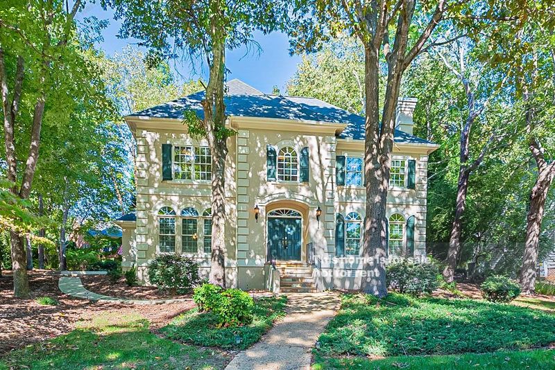 101 E Camden Forest Dr, Cary, NC 27518