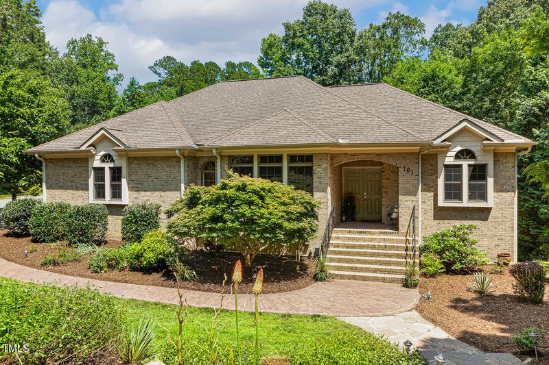 101 Cardiff Pl, Chapel Hill, NC 27516
