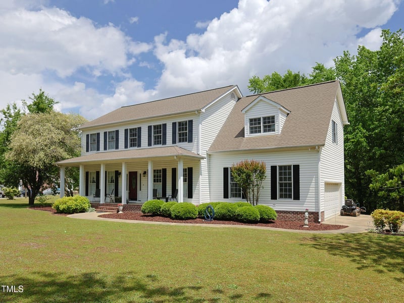 101 Cardinal Dr, Youngsville, NC 27596