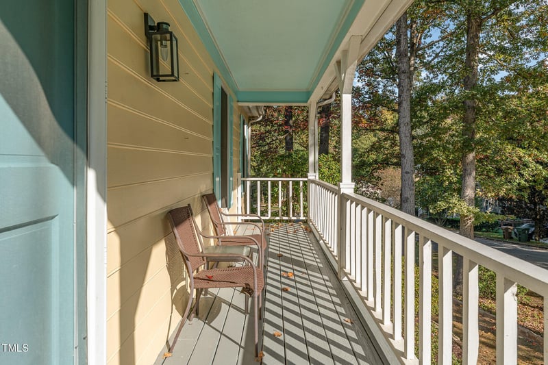101 Carrousel Ln, Cary, NC 27513