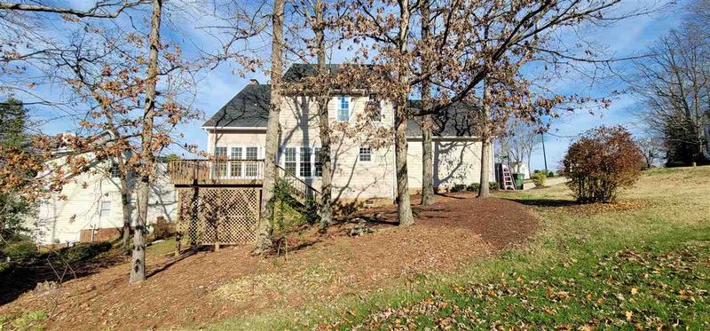 101 Centerville Ct, Cary, NC 27513