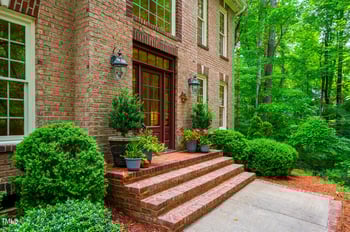 101 Collinson Dr, Chapel Hill, NC 27514