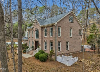101 Collinson Dr, Chapel Hill, NC 27514