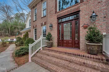 101 Collinson Dr, Chapel Hill, NC 27514