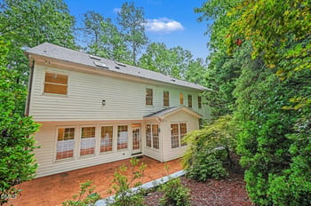 101 Collinson Dr, Chapel Hill, NC 27514