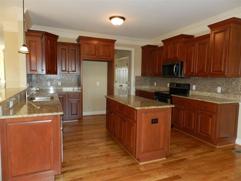 101 Colson Dr, Garner, NC 27529