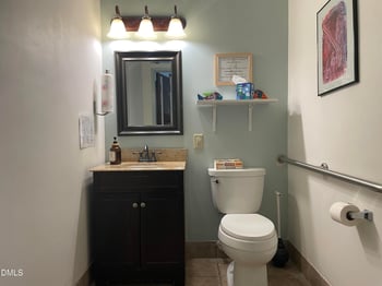 101 Conner Dr #203, Chapel Hill, NC 27514