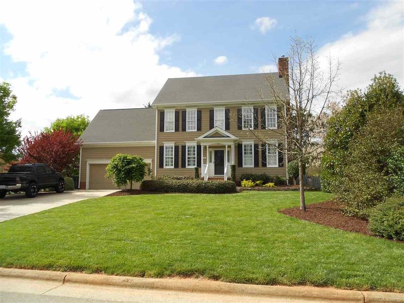 101 Copper Hill Dr, Cary, NC 27518