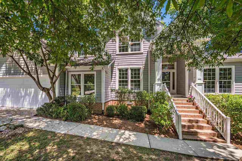 101 Corbin Hill Cir, Chapel Hill, NC 27514