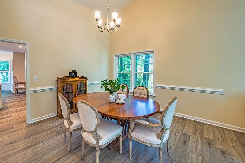 101 Corbin Hill Cir, Chapel Hill, NC 27514