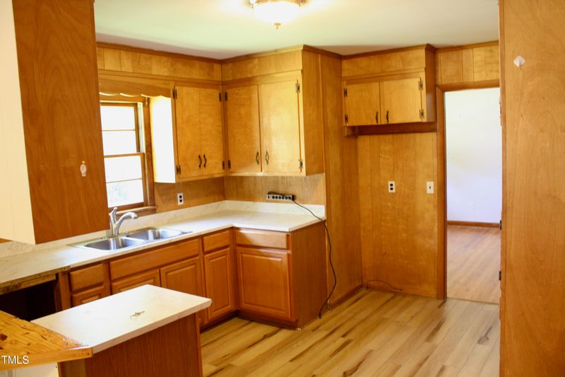 101 E Crawford St, Mebane, NC 27302