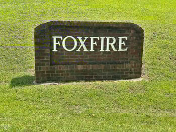 101 Creekside Dr, Selma, NC 27576