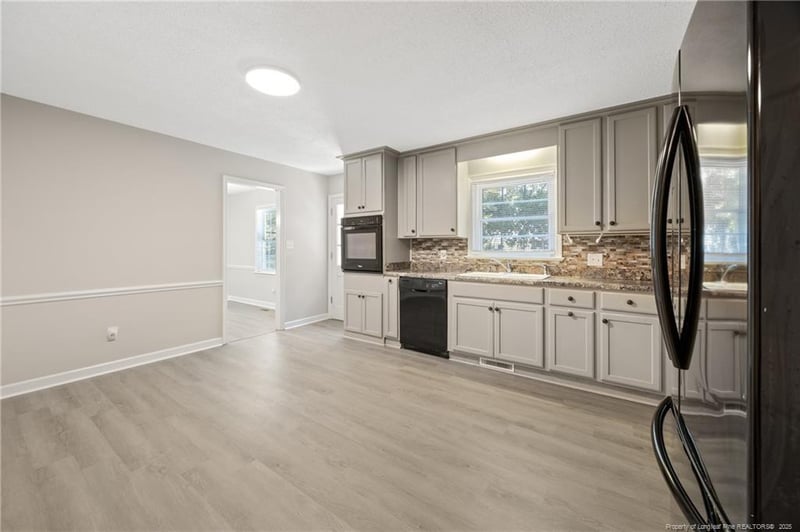 101 Cromwell Ave, Fayetteville, NC 28311
