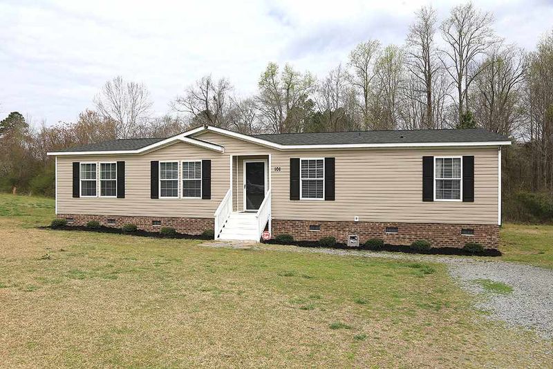 101 Crystal Brook Dr, Angier, NC 27501